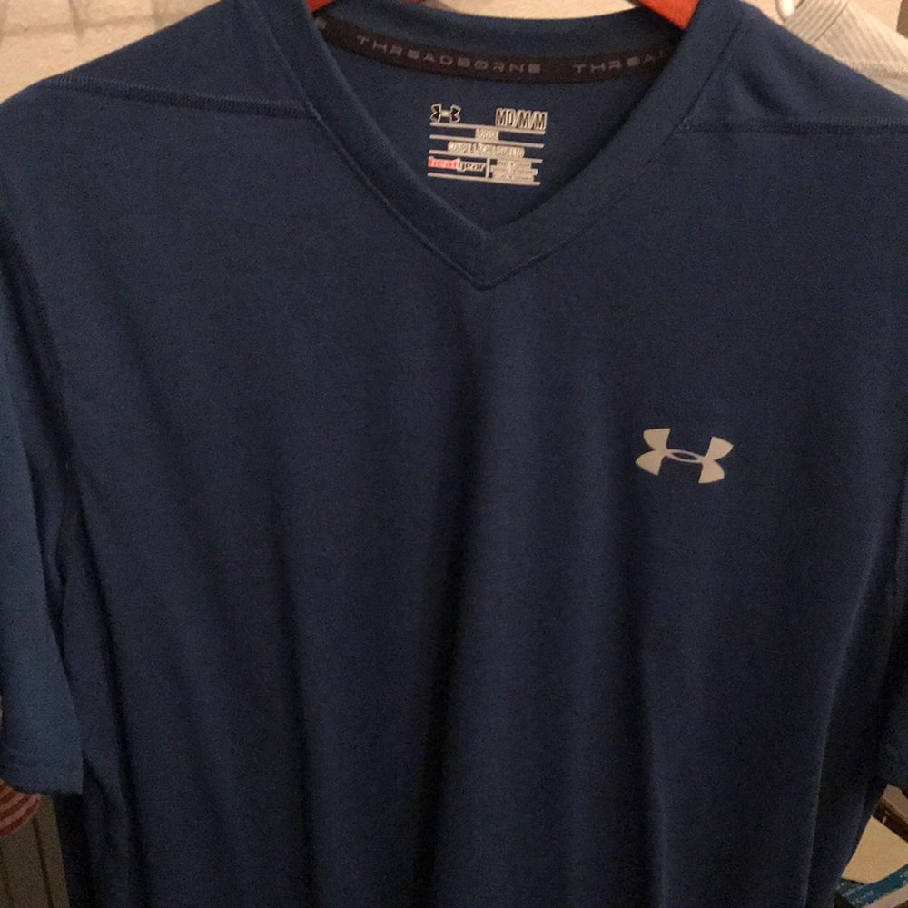 Men’s vneck under armour